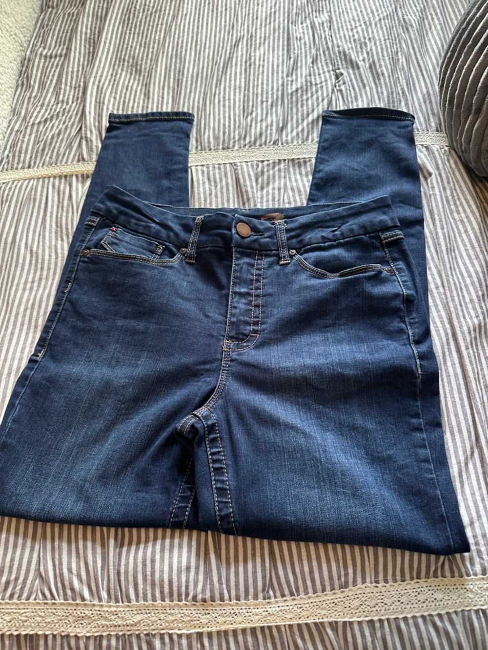 Seven7 Dark Blue High-Rise Skinny Jeans with Gold Logo